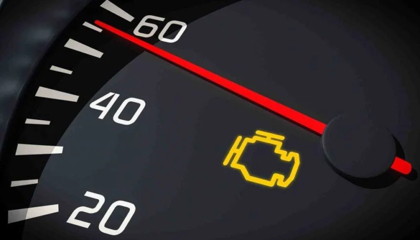 Talleres Mecánica Automotriz - Mecánicos a Domicilio - Blog - Se encendió la luz de Check Engine. Qué hago